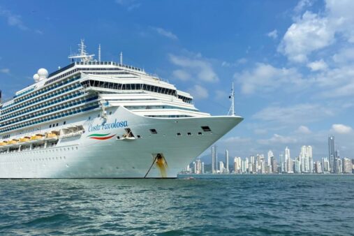 Costa Favolosa faz duas escalas em Balneário Camboriú nesta semana