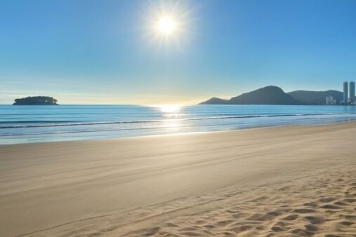 Sol predomina e final de semana será de calor em Balneário Camboriú