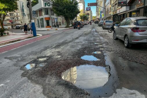 Avenida Brasil terá estacionamento fechado e trânsito reduzido até sábado em BC