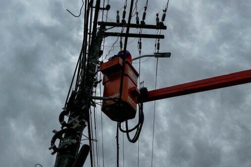 Iluminação é reforçada em trechos das marginais de Balneário Camboriú