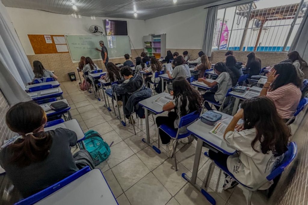 Volta às aulas em Balneário Camboriú começa dia 9