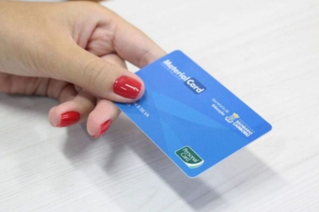 Entrega do cartão material escolar será antecipada em Balneário Camboriú