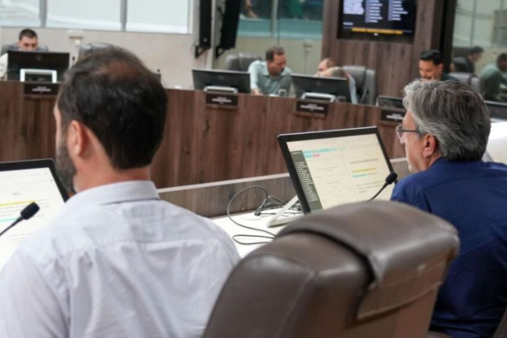 Câmara de BC aprova mudanças na estrutura administrativa e cria Semana Municipal de Startups