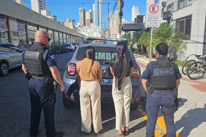 Mulheres são presas por golpe de falso emprego em Balneário Camboriú