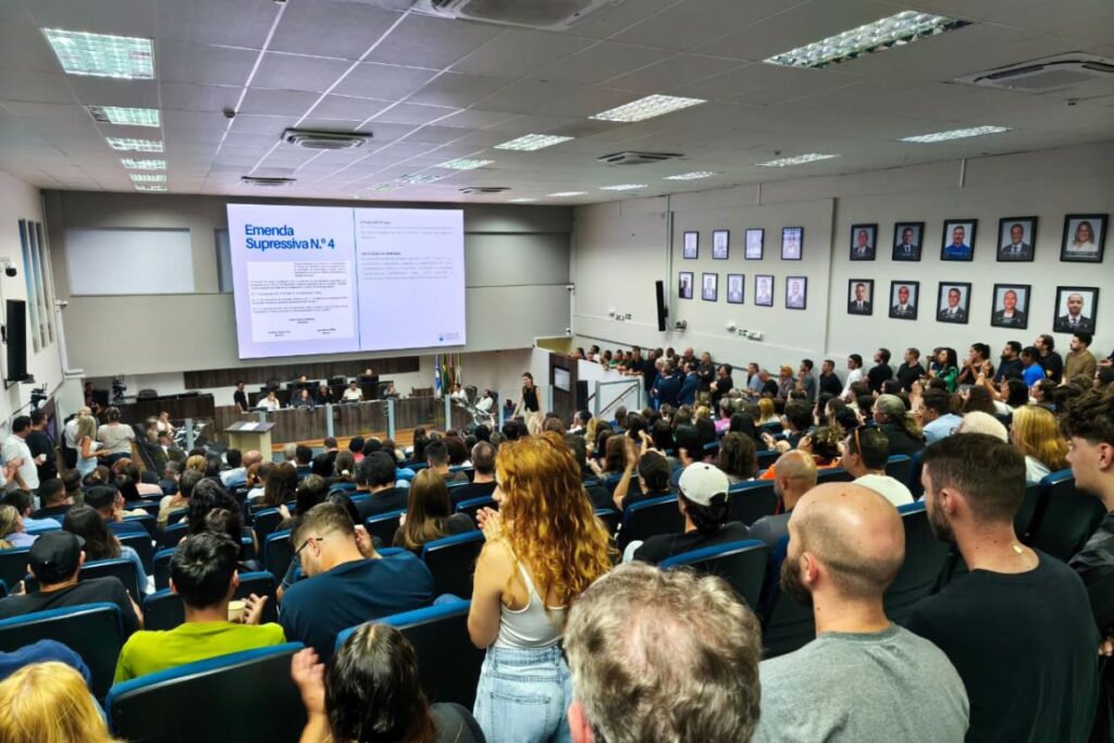 Vereadores apresentam 53 emendas ao microzoneamento de Balneário Camboriú