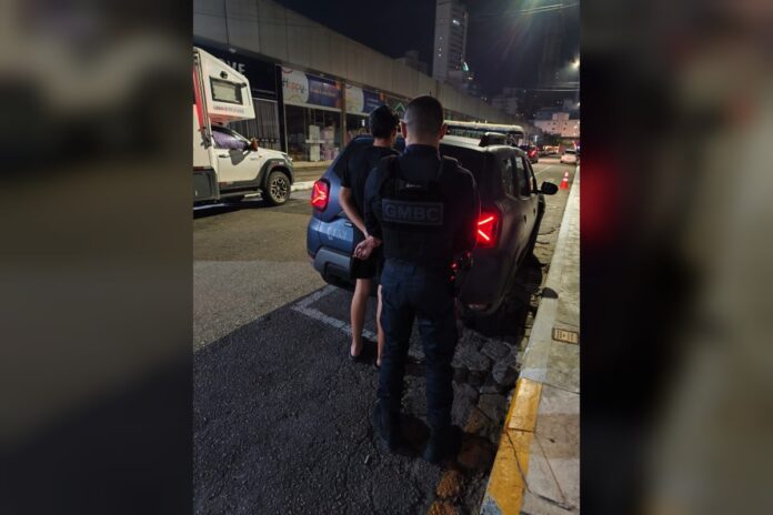 Adolescente é apreendido com scooter furtada em BC