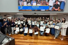 60 professores de BC recebem o prêmio Professor Nota Dez