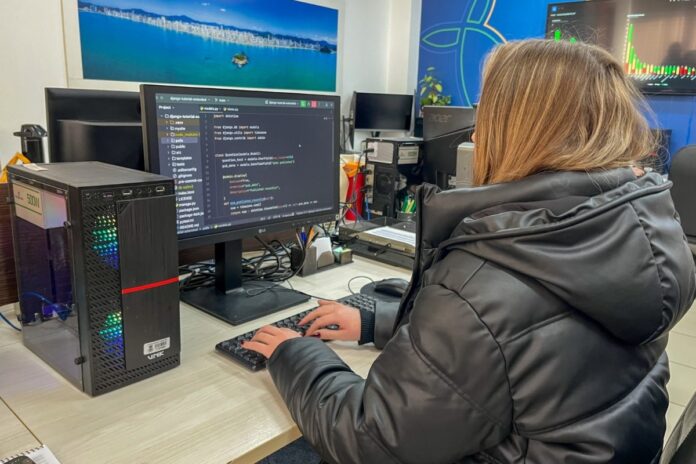 BC forma primeira turma do curso TechDelas para mulheres