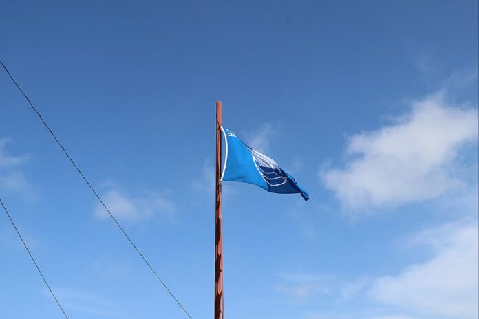 BC terá bandeira azul em três praias na temporada 2026/2027