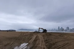 Canteiro de obras da macrodrenagem removido da Praia Central