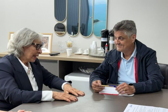 Cônsul do Paraguai visita Prefeitura de BC e discute turismo
