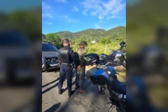 Dois foragidos por furto são presos em BC durante operação