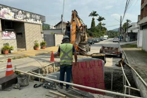 EMASA inicia obra para acabar com retorno de esgoto em BC
