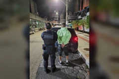 Homem preso por incendiar lixeira no Bairro dos Estados BC