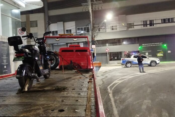 Motorista embriagado tem autopropelido removido em BC