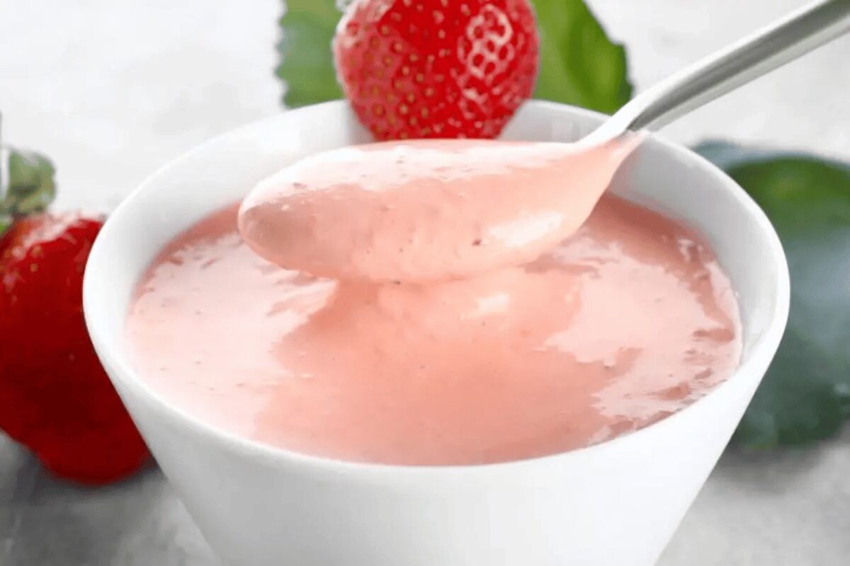 Iogurte Caseiro de Morango