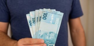 mpregados terão 1ª parcela do 13.º salário antecipada em 2025