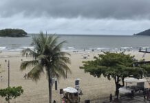 Praia Central de Balneário Camboriú tem 100% dos pontos próprios para banho, segundo o IMA