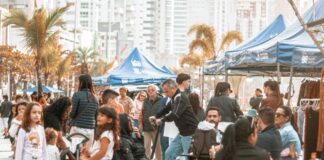 Feira da Orla anima Balneário Camboriú com oito horas de música ao vivo nesta quarta