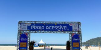 Projeto Praia Acessível começa nova temporada em Balneário Camboriú
